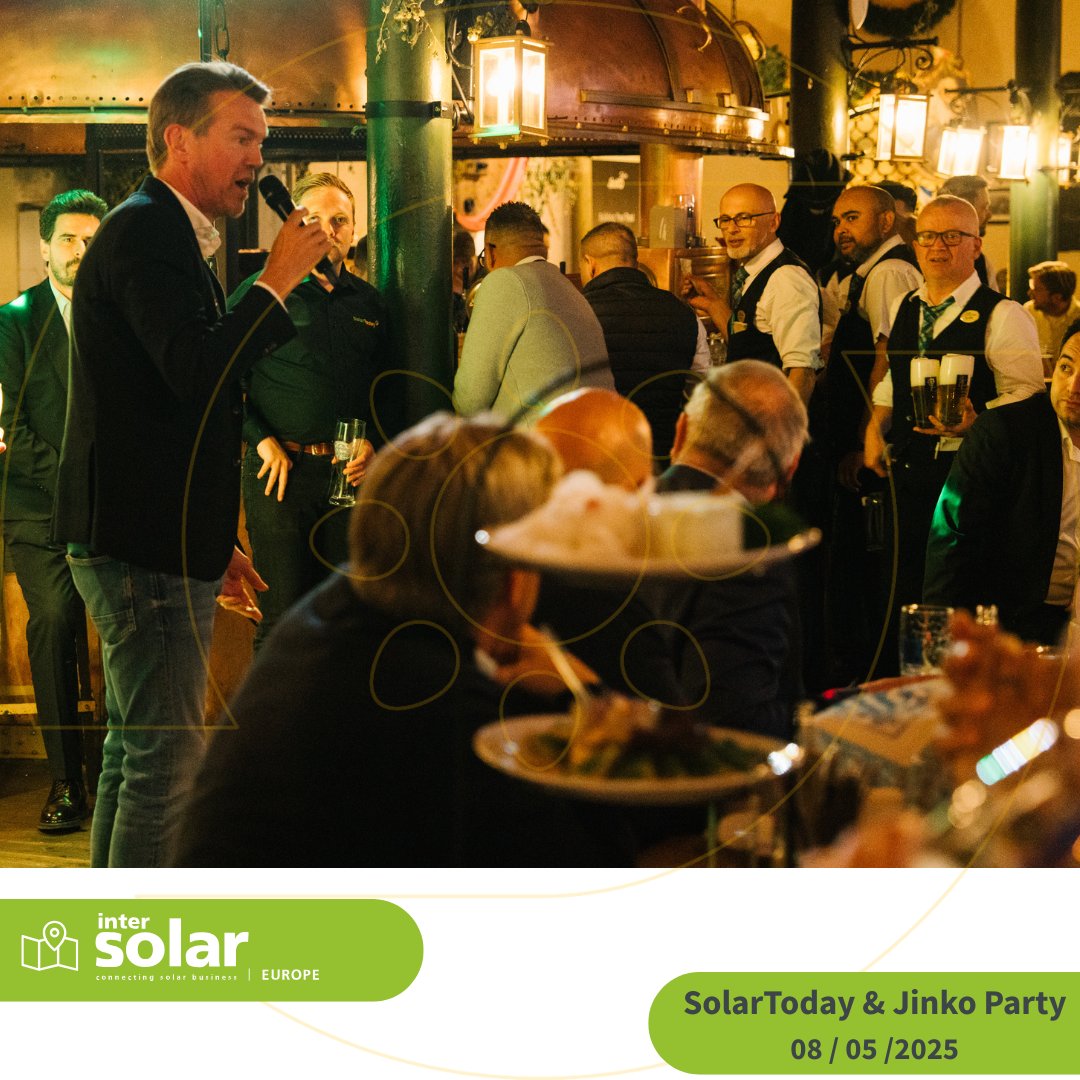 SolartodayE's tweet photo. 🎉 #Intersolar,  una velada inolvidable 
 
  El pasado jueves 8 de mayo, junto con nuestro partner #JinkoSolar, organizamos una cena y fiesta.    

Qué manera tan fantástica de celebrar con colegas,   partners y clientes. 
¡Buena compañía, comida deliciosa y fantástico DJ! 🇩🇪🍻 https://t.co/M2PJKg5h8R