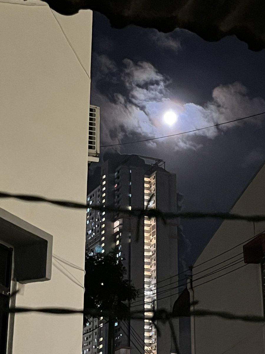 traxxfm beautiful full moon in Georgetown ❤️❤️❤️