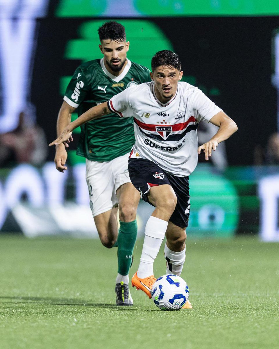 O resultado foi muito longe do que queríamos e vamos atrás de recuperar esses pontos!! Queria agradecer a todos, mais uma vez, pela minha volta! Muito bom estar em campo, como sempre disse, um passo de cada vez e agora poderei ajudar da forma que mais sei, em campo! @saopaulofc!