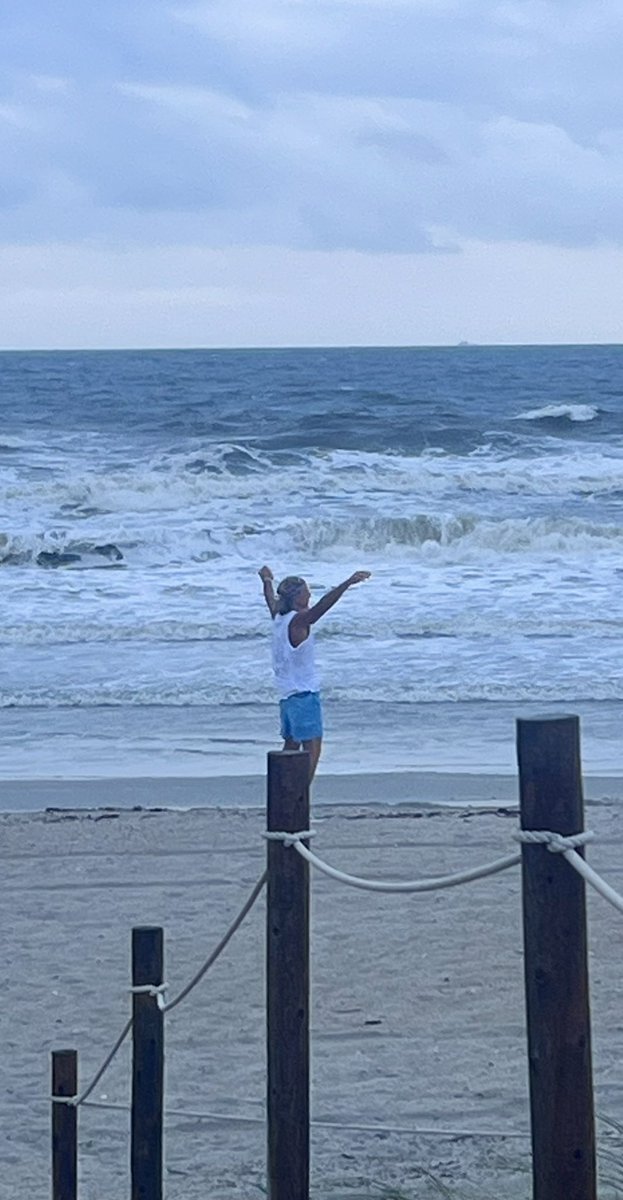 Maybe you do need a weather man to know which way the wind blows. Happy Monday! #grateful