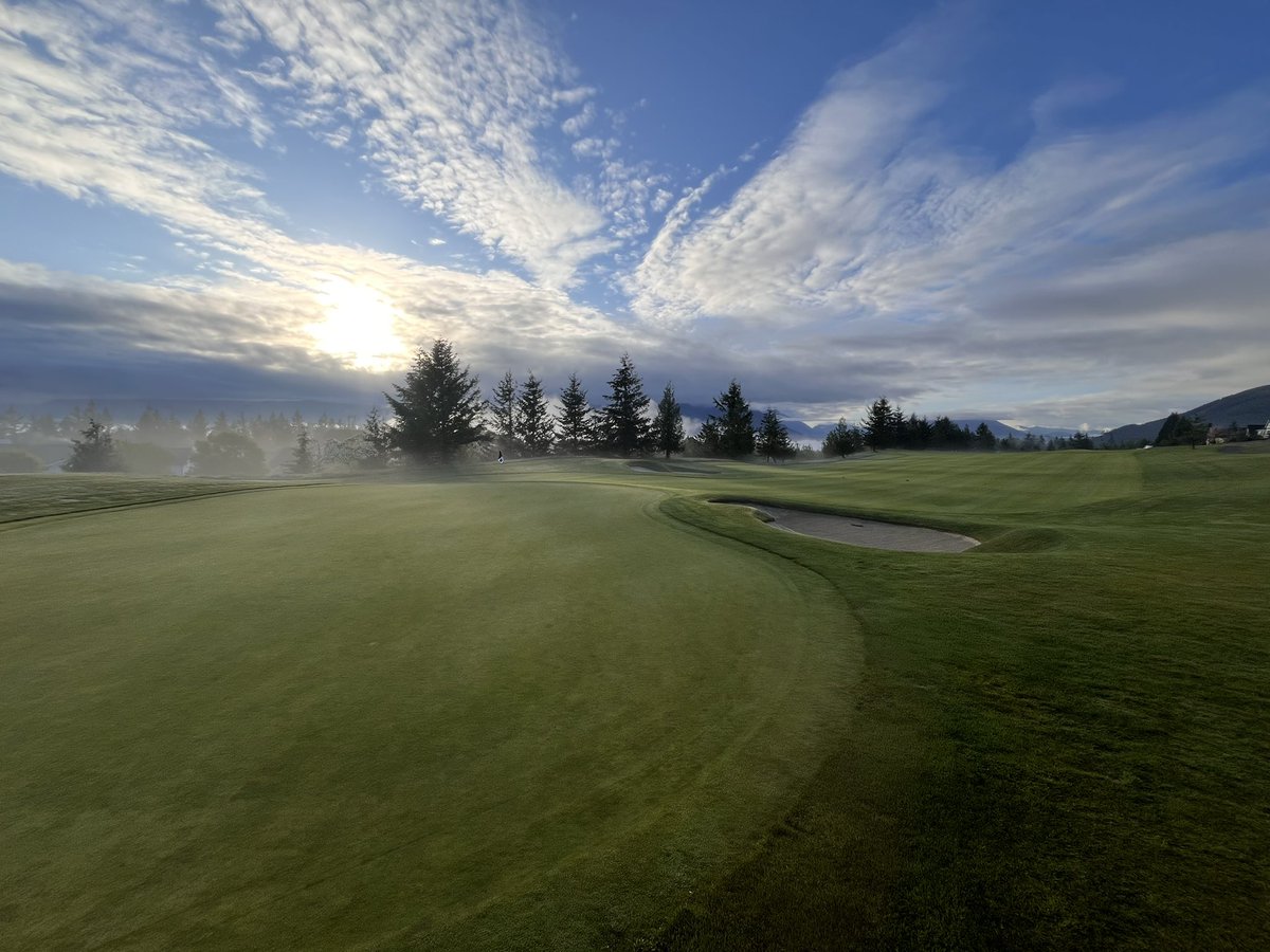 Peaceful morning.  <a href="/ClubatSR/">The Club at Snoqualmie Ridge</a>