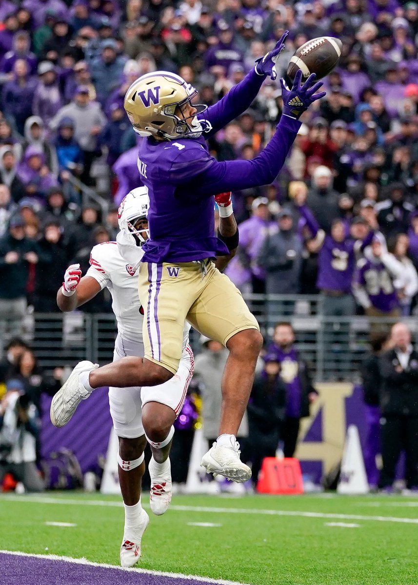 Julian Caldwell (@juliancaldwell_) on Twitter photo After a great conversation with <a href="/Coach_KC84/">Kevin Cummings</a> I am blessed to receive an offer from <a href="/UW_Football/">Washington Football</a> !
#AllAboutTheW #PurpleReign
<a href="/CoachJeddFisch/">Jedd Fisch</a> <a href="/toddrodgers13/">Todd Rodgers</a> <a href="/TXCoachGregory/">Jake Gregory</a> <a href="/CoachCaleNanny/">Cale Nanny</a> <a href="/SkysTheLimitWR/">Margin Hooks</a> <a href="/On3Recruits/">On3 Recruits</a> <a href="/Rivals/">Rivals</a> <a href="/247Sports/">247Sports</a> After a great conversation with <a href="/Coach_KC84/">Kevin Cummings</a> I am blessed to receive an offer from <a href="/UW_Football/">Washington Football</a> !
#AllAboutTheW #PurpleReign
<a href="/CoachJeddFisch/">Jedd Fisch</a> <a href="/toddrodgers13/">Todd Rodgers</a> <a href="/TXCoachGregory/">Jake Gregory</a> <a href="/CoachCaleNanny/">Cale Nanny</a> <a href="/SkysTheLimitWR/">Margin Hooks</a> <a href="/On3Recruits/">On3 Recruits</a> <a href="/Rivals/">Rivals</a> <a href="/247Sports/">247Sports</a>