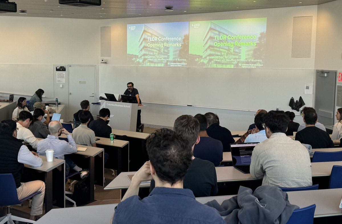 thelatestindefi's tweet image. TLDR Conference started strong with an opening ceremony featuring @RaffiSapire @ciamac @sui414 @boez95 @lobstermindset 💫