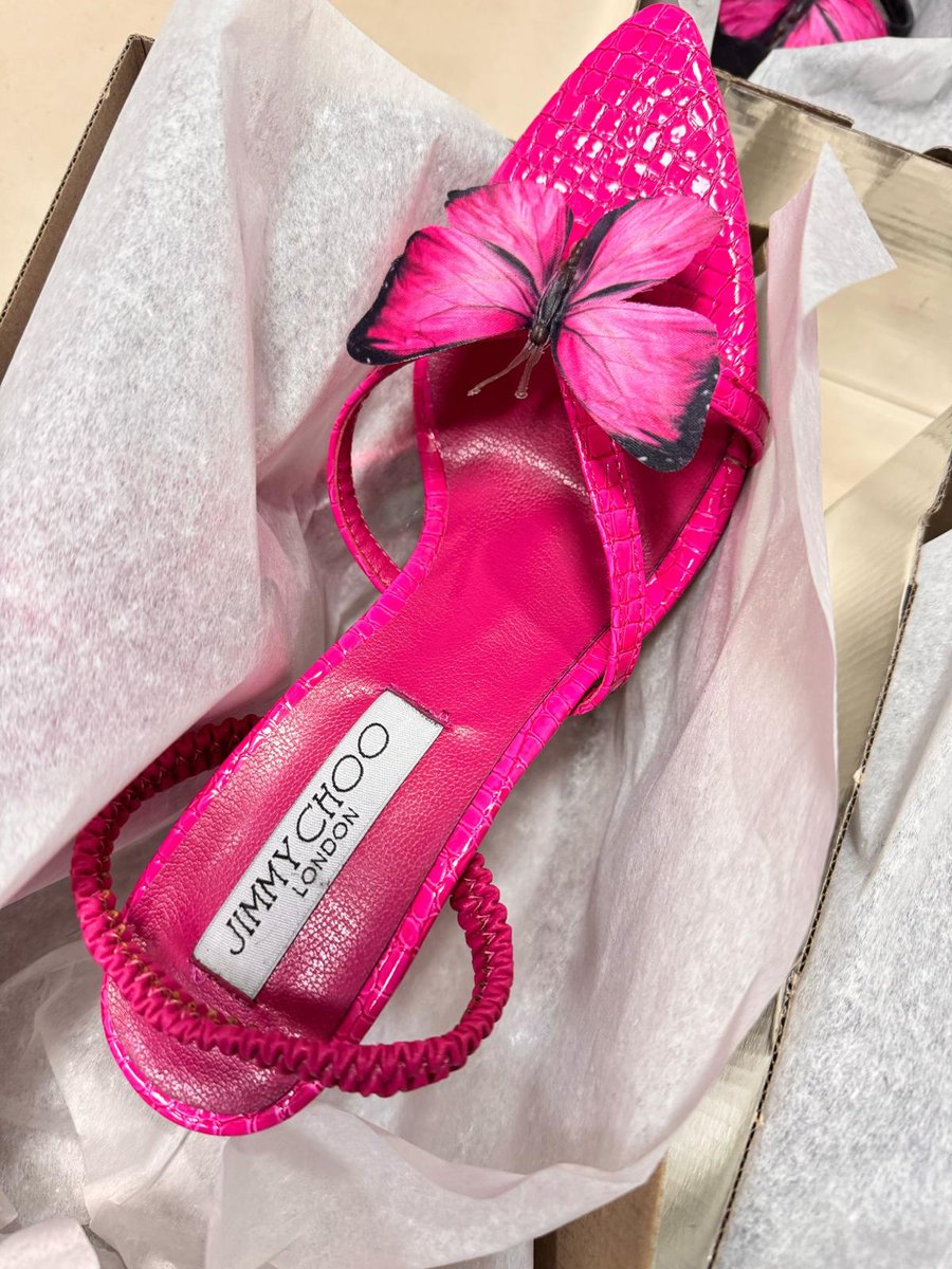 biz getirdikkk💅 sipariş için instagrama kosunnn