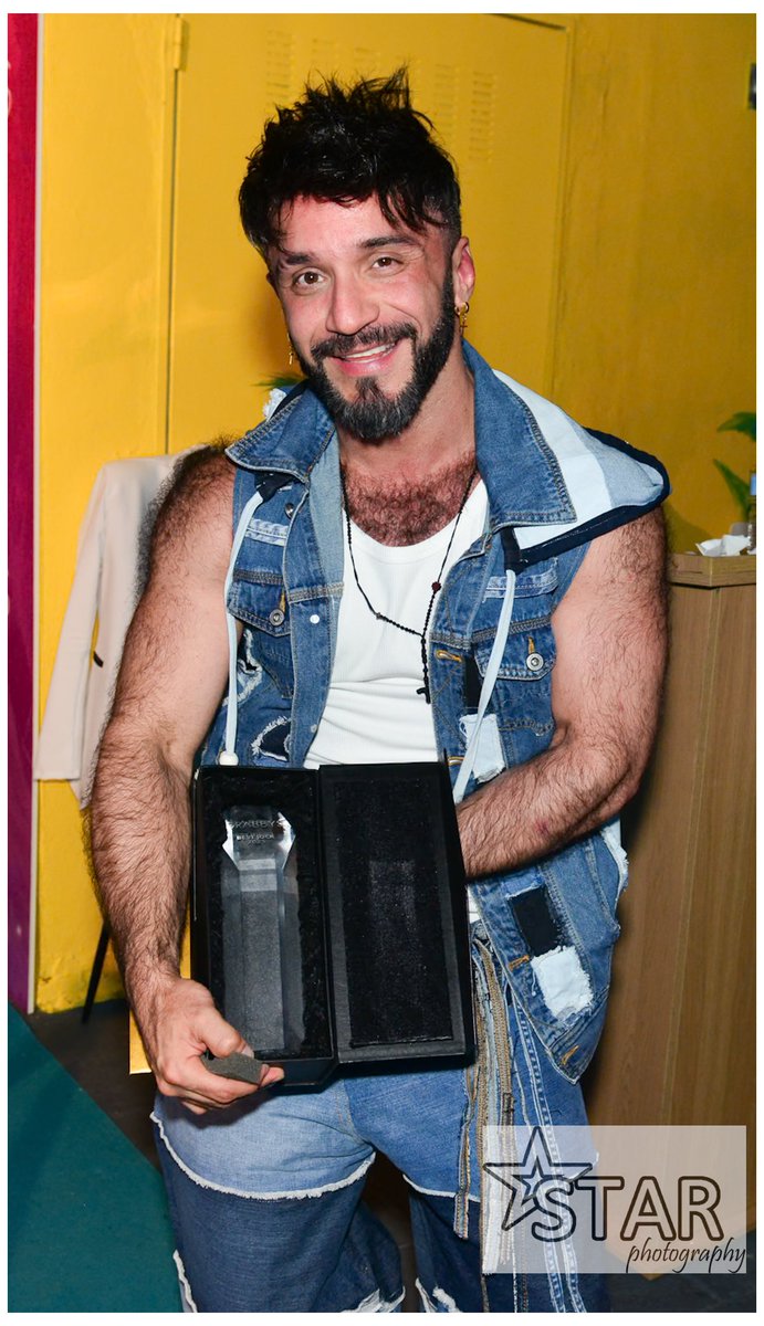 A happy winner <a href="/kikegilxxx/">KikeGil 🌟</a> at 2025 <a href="/GrabbysEurope/">GRABBYS</a> <a href="/GayBcnPorno/">Gay Barcelona Porn 99K 🔞</a>