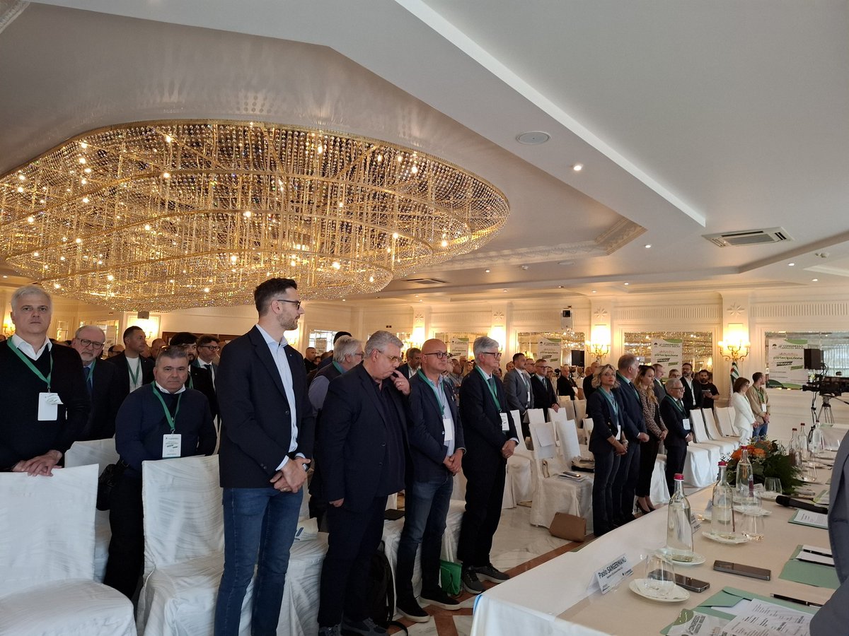 CISLAbruzzoMoli's tweet photo. “IL CORAGGIO DELLA PARTECIPAZIONE. Responsabilità sociale e umanesimo del lavoro per rigenerare l’Abruzzo e il Molise” IV Congresso #Cisl Interregionale con Daniela FUMAROLA, Segretaria Generale Nazionale #CISL, che concluderàla prima giornata dei lavori https://t.co/qmxDduoLXY