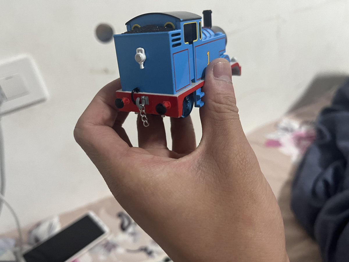 I replaced his face and the lamp.