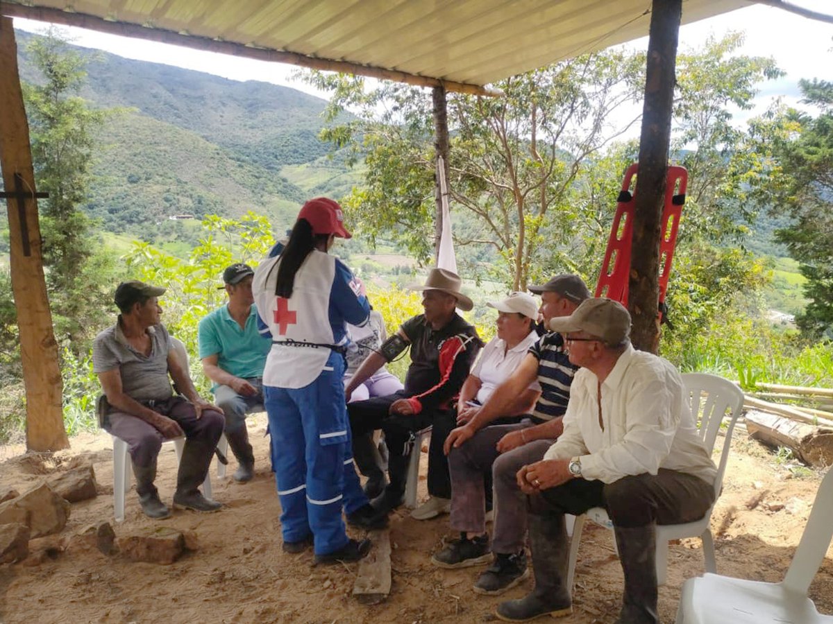 Cruz Roja Norte de Santander (@cruzrojands) on Twitter photo Grupo de Apoyo de Pamplonita <a href="/cruzrojands/">Cruz Roja Norte de Santander</a> realizó una jornada de acercamiento comunitario en la vereda Hoja Ancha 2, como parte del programa Socorrismo Rural, enfocado en el fortalecimiento de capacidades en zonas rurales del Departamento. <a href="/cruzrojacol/">cruzrojacol</a> Grupo de Apoyo de Pamplonita <a href="/cruzrojands/">Cruz Roja Norte de Santander</a> realizó una jornada de acercamiento comunitario en la vereda Hoja Ancha 2, como parte del programa Socorrismo Rural, enfocado en el fortalecimiento de capacidades en zonas rurales del Departamento. <a href="/cruzrojacol/">cruzrojacol</a>