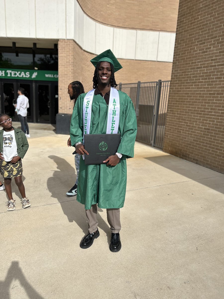 Congratulations Atin and Massie! 🎓

Mean Green proud!

#GMG