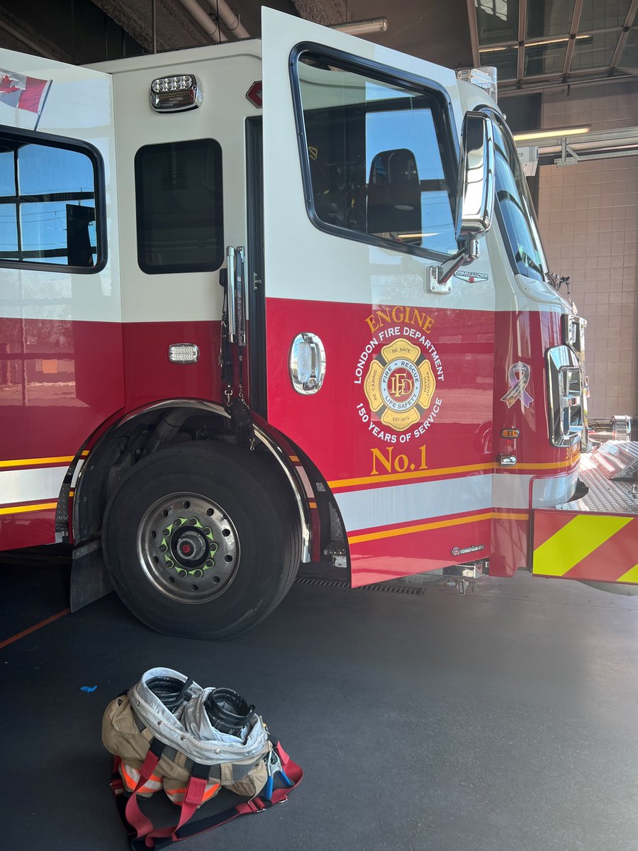 Employment alert! 🚨
Probationary firefighter recruitment. 
Do you have what it takes to be the next firefighter for the LFD?
Please share this post with anyone you know who has the required prerequisites and would be a great asset to our LFD family!
Apply online at