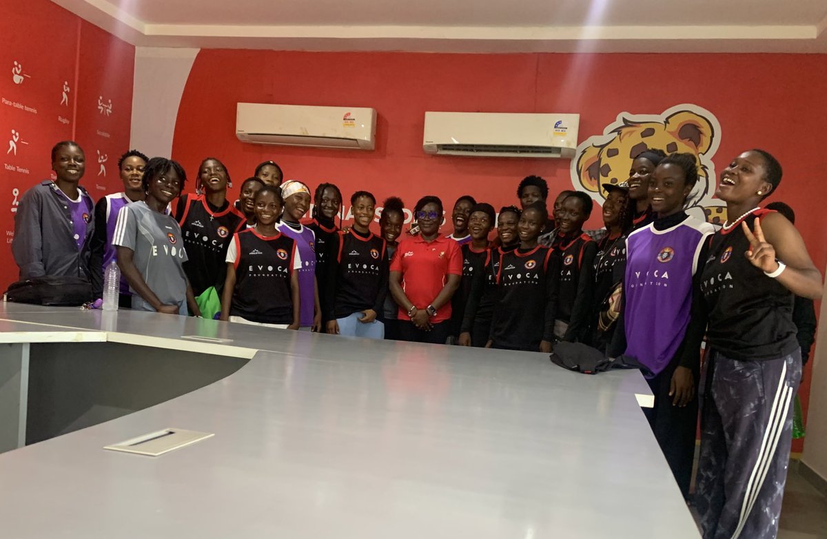 The Bravehearts Ladies (@braveheartsfc) on Twitter photo "Be fearless, be courageous, and take your education seriously!" Thank you <a href="/chikere_sabina/">Sabina Chikere</a> 🤝
#DareToDream #Braveladies "Be fearless, be courageous, and take your education seriously!" Thank you <a href="/chikere_sabina/">Sabina Chikere</a> 🤝
#DareToDream #Braveladies