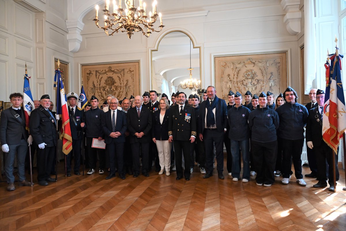 Image de Préfet du Morbihan - #Cérémonie |
Jeudi 8 mai 2025 a eu lieu la cérémonie de clôture de la promotion "Jean Langlo" des ca