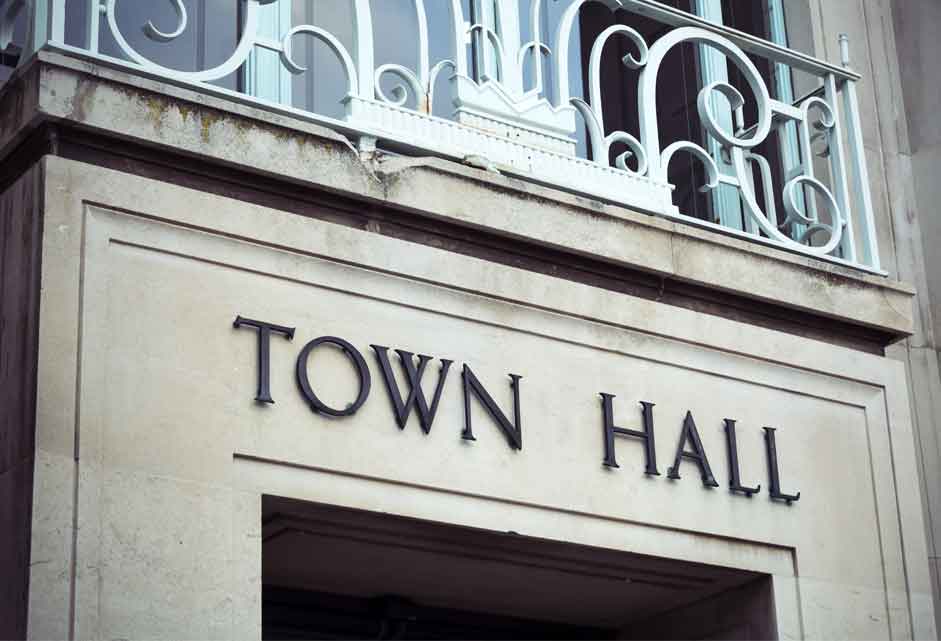 Our regional support programme can help #LocalGov to smooth transitions around political changes.

- peer support
- mentoring
- top-team development
- bespoke support and advice
- tailored support to councils developing devolution deals

Find out more: orlo.uk/kslqm