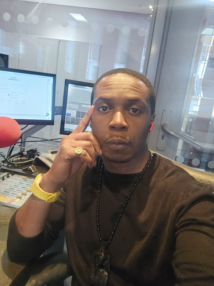 Mark Wilberforce (@markdeforce) on Twitter photo I’ve only recently realised how much my past has helped me navigate through the jungle of journalism! I've worked on numerous programmes across the #BBC . And nothing has been quite as tough (yet rewarding) as producing on OS (Outside Source) 
bbc.co.uk/sounds/brand/p… I’ve only recently realised how much my past has helped me navigate through the jungle of journalism! I've worked on numerous programmes across the #BBC . And nothing has been quite as tough (yet rewarding) as producing on OS (Outside Source) 
bbc.co.uk/sounds/brand/p…