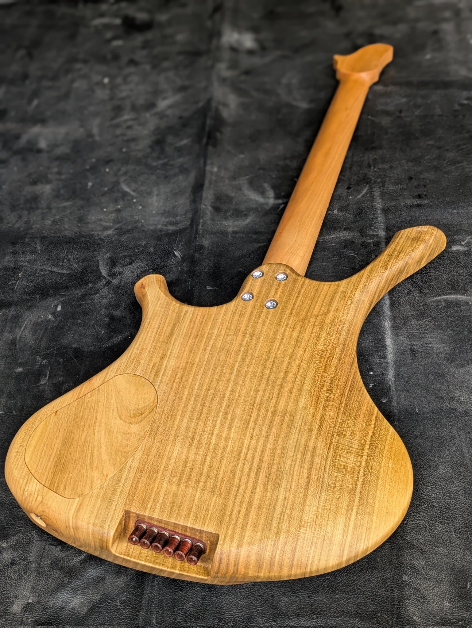 ギター用?材　微妙にスポルデッド木材 ギター用?材 微妙にスポルデッド木材