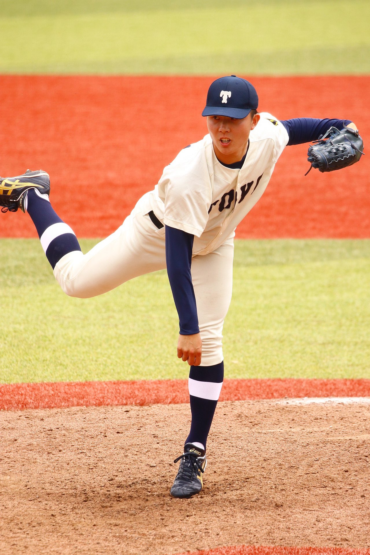 【限定値下げ】東都大学野球の名門　東洋大学野球部長袖Vジャン 限定値下げ】東都大学野球の名門 東洋大学野球部長袖Vジャン ウェア