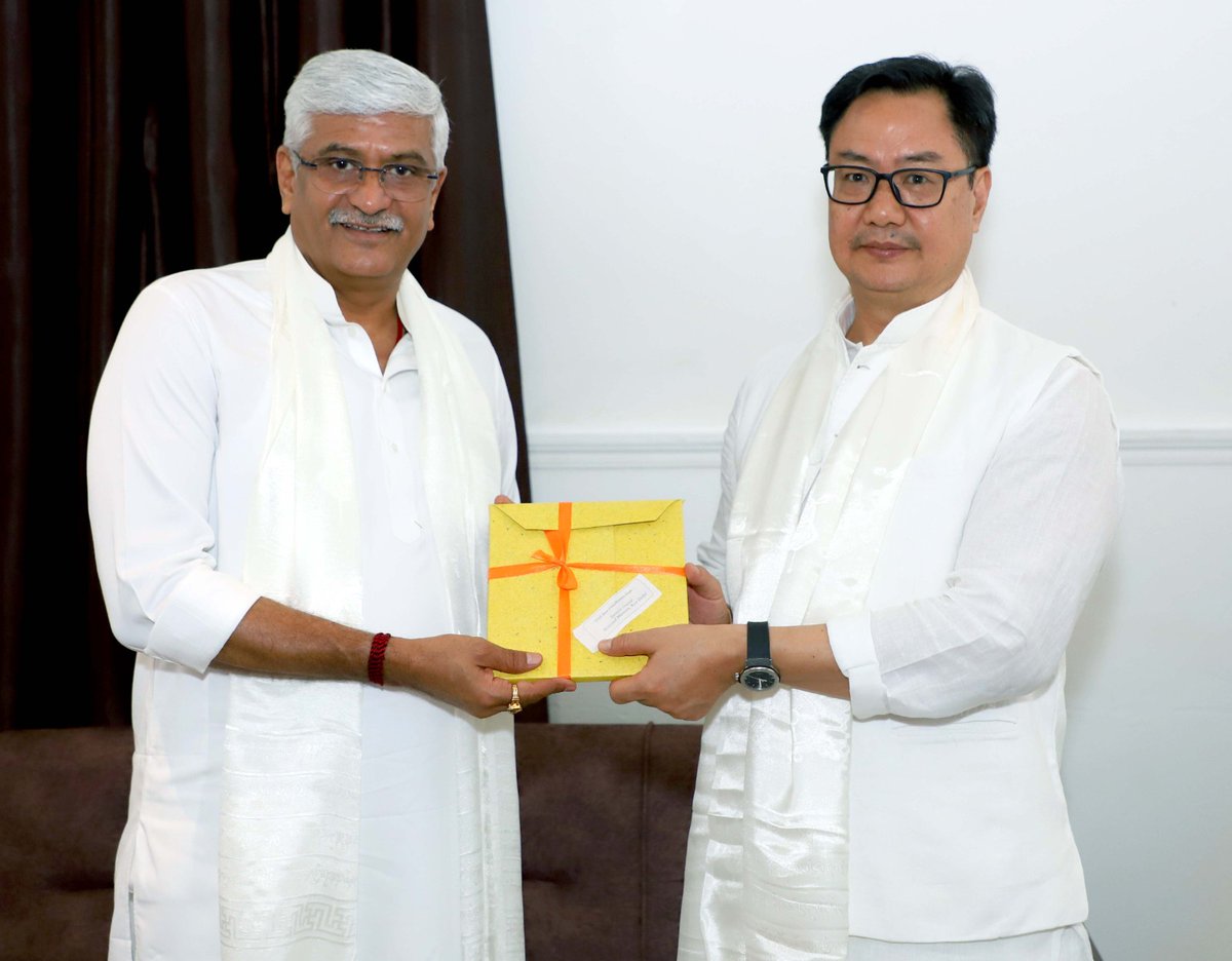 MinOfCultureGoI's tweet image. Glimpses from the #BuddhaPurnima celebration at @NMnewdelhi in the presence of Sh @gssjodhpur, Hon'ble Minister of Culture &amp;amp; Tourism, and Sh @KirenRijiju, Hon'ble Minister of Parliamentary Affairs and Minority Affairs. (1/2)

#BuddhaJayanti #Relics #CultureUnitesAll