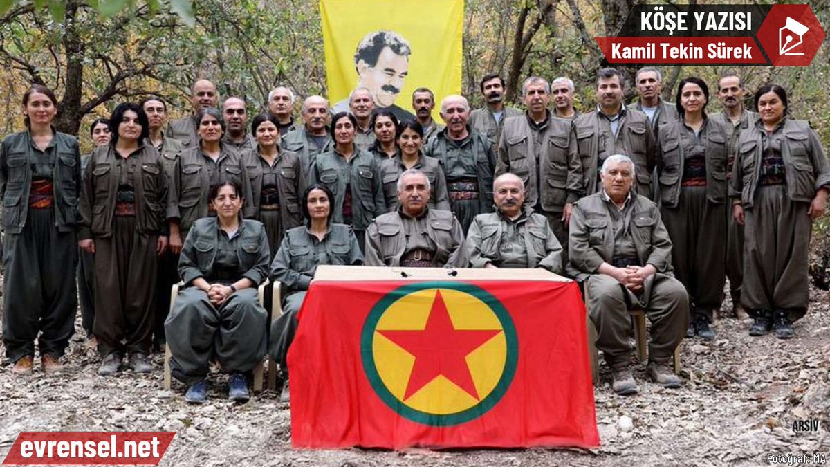 Evrensel Gazetesi (@evrenselgzt) on Twitter photo İktidar resmi açıklamalarında pazarlık olmadığını, PKK’nin feshedilmesine karşılık bir vaatlerinin olmadığını söylüyor. Fakat taraflar dolaylı olarak bir pazarlık olduğunu ve atılacak adımları duyuruyor.
✒️ Kamil Tekin Sürek (<a href="/kamiltekinsurek/">Kamil Tekin Sürek</a>) yazdı
evrensel.net/yazi/96926/sim… İktidar resmi açıklamalarında pazarlık olmadığını, PKK’nin feshedilmesine karşılık bir vaatlerinin olmadığını söylüyor. Fakat taraflar dolaylı olarak bir pazarlık olduğunu ve atılacak adımları duyuruyor.
✒️ Kamil Tekin Sürek (<a href="/kamiltekinsurek/">Kamil Tekin Sürek</a>) yazdı
evrensel.net/yazi/96926/sim…