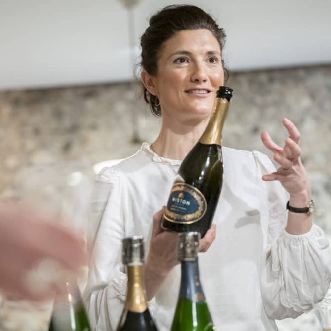 Experience a luxurious evening of effervescent delights at The Globe Inn's World of Bubbles on May 29th. Exquisite food, premium bubbles and unforgettable memories.  
Book now -&gt; tinyurl.com/5cuz8486