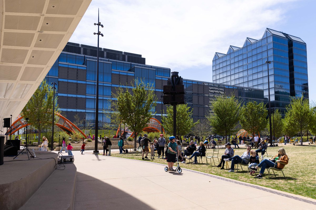 🎶 Join the Bel Canto Duo for music at the park, this Wednesday at Gene Leahy Mall! 🎶

Visit the Performance Pavilion for the first Lunch and Listen of the year.  Enjoy live music from 11 AM to 1 PM, as well as a selection of local food trucks at the 13th Street Plaza.