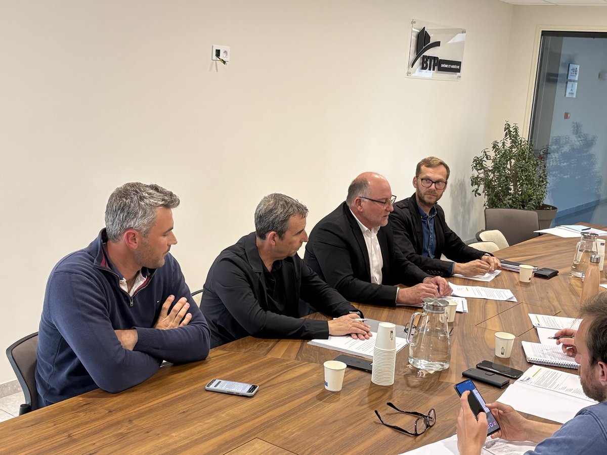 Conf de Presse #TP #Drôme #Ardeche  🚧 rappel de ce que sont les Travaux Publics, des acteurs utiles et indispensables aux populations et aux territoires, des entreprises engagées pour la transition écologique