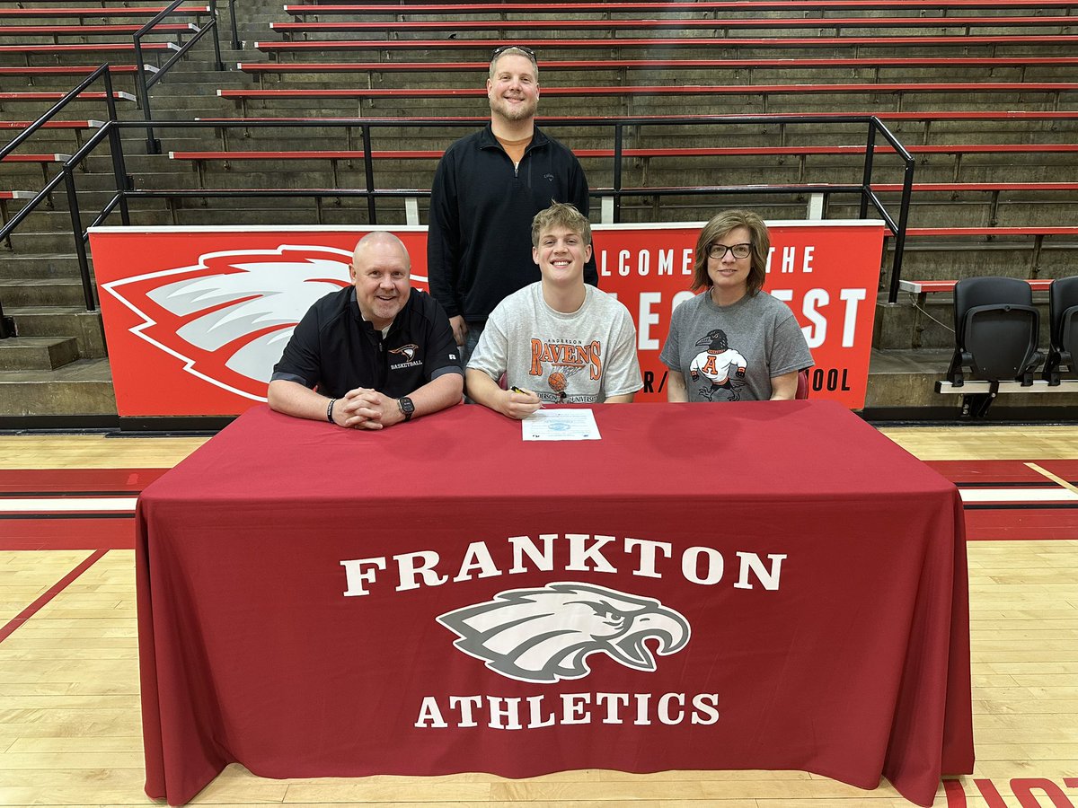 Joey Wright to continue his academic and basketball career at Anderson University! 

#EaglesSOAR