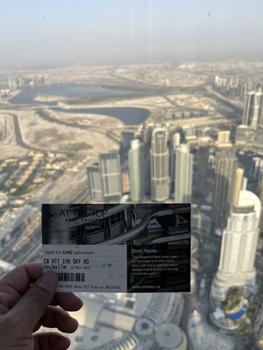 mofirdaus's tweet photo. Burj Khalifa https://t.co/3AQox3gUFe