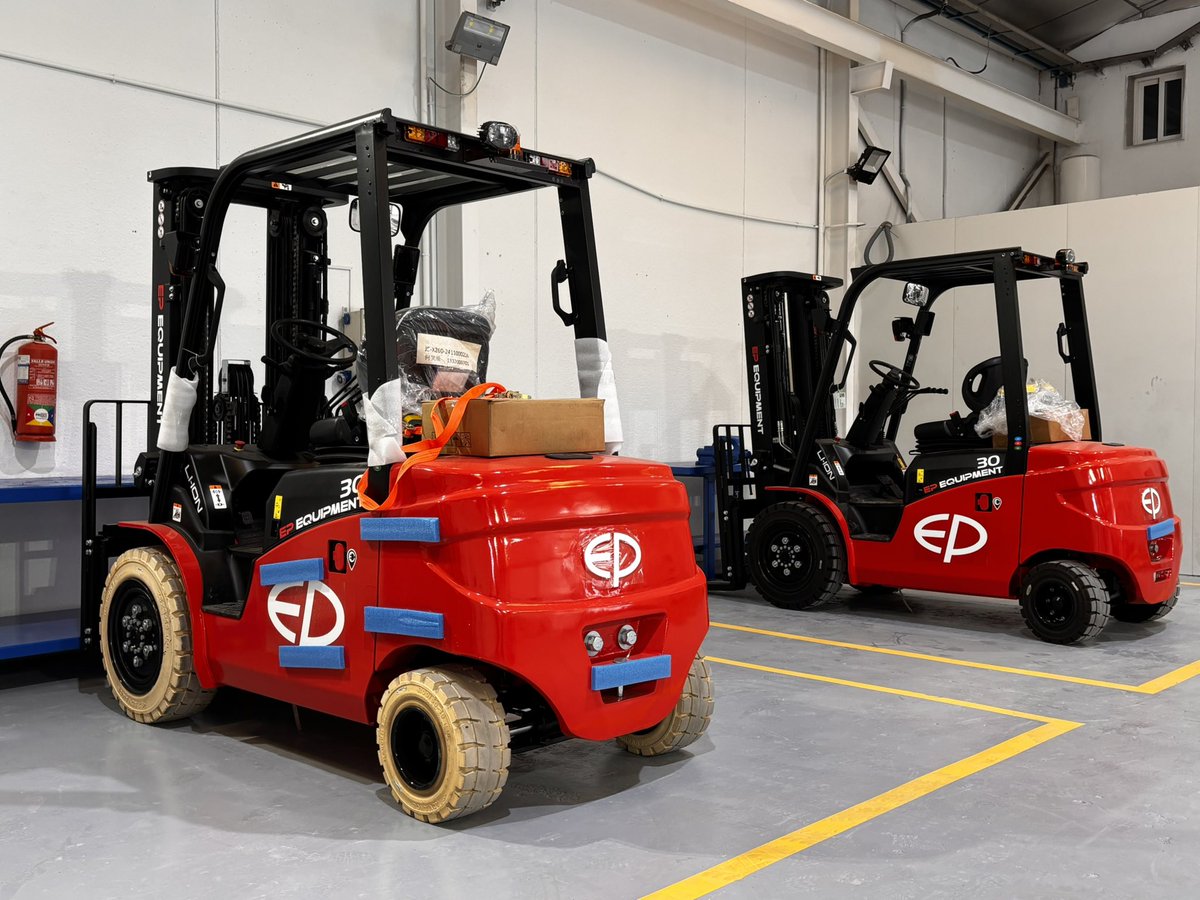 TomiMaquinaria's tweet image. 𝗠𝘂𝗰𝗵𝗼 𝗺𝗮́𝘀 𝗾𝘂𝗲 𝗺𝗮𝗾𝘂𝗶𝗻𝗮𝗿𝗶𝗮, 𝗲𝗻𝘁𝗿𝗲𝗴𝗮𝗺𝗼𝘀 𝗰𝗼𝗻𝗳𝗶𝗮𝗻𝘇𝗮 𝘆 𝗰𝗼𝗺𝗽𝗿𝗼𝗺𝗶𝘀𝗼. 

#TomiMaquinaria #Intralogística #Carretillas #EPEquipment #ServicioTécnico #LogísticaEficiente #CarretillaElevadora #CarretillasElevadoras #Murcia #Sevilla #Alicante