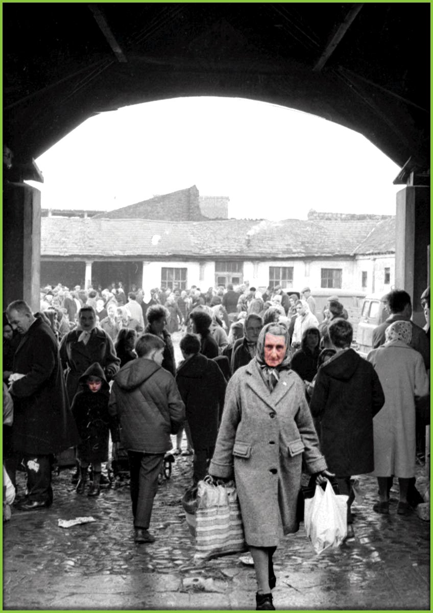 LimerickMuseum's tweet image. Today in 1993.. Invitation from the &quot;Limerick Market Trustees&quot; to mark the Commencement of the Restoration and Rebuilding of the &quot;Milk Market&quot;, with the laying of a Commemoration Stone by Cllr John Quinn, Mayor of Limerick. #Limerick #OTD #market #restore
