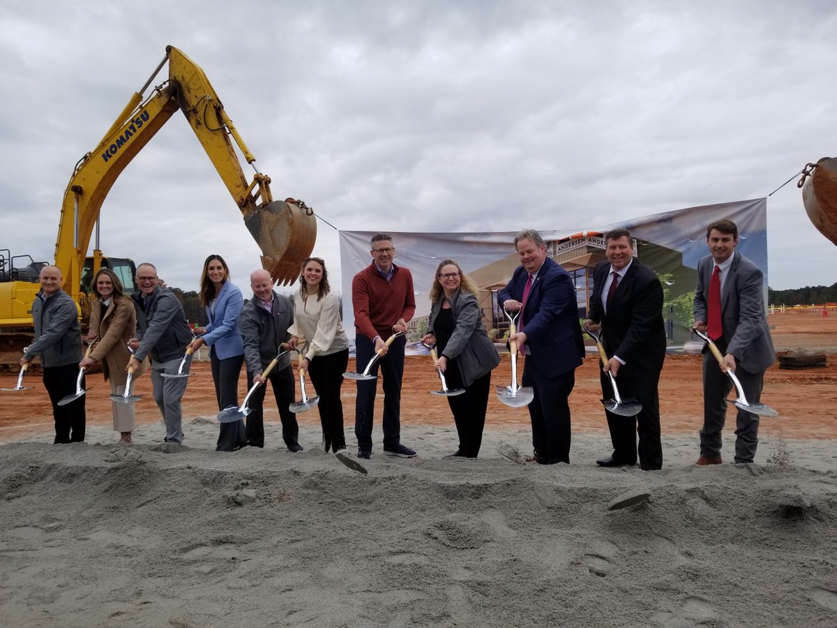Georgia_EMC's tweet image. It's Economic Development Week!
Our economic development team assists EMCs and the communities they serve on their economic growth journey. Whether it's working to attract new businesses or empowering local leaders, together we’re building a stronger Georgia!