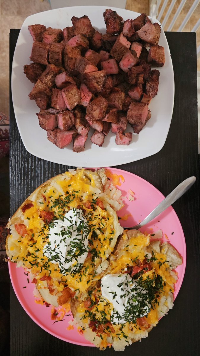 BadABossB's tweet image. Happy Mother's Day yesterday 💐💕