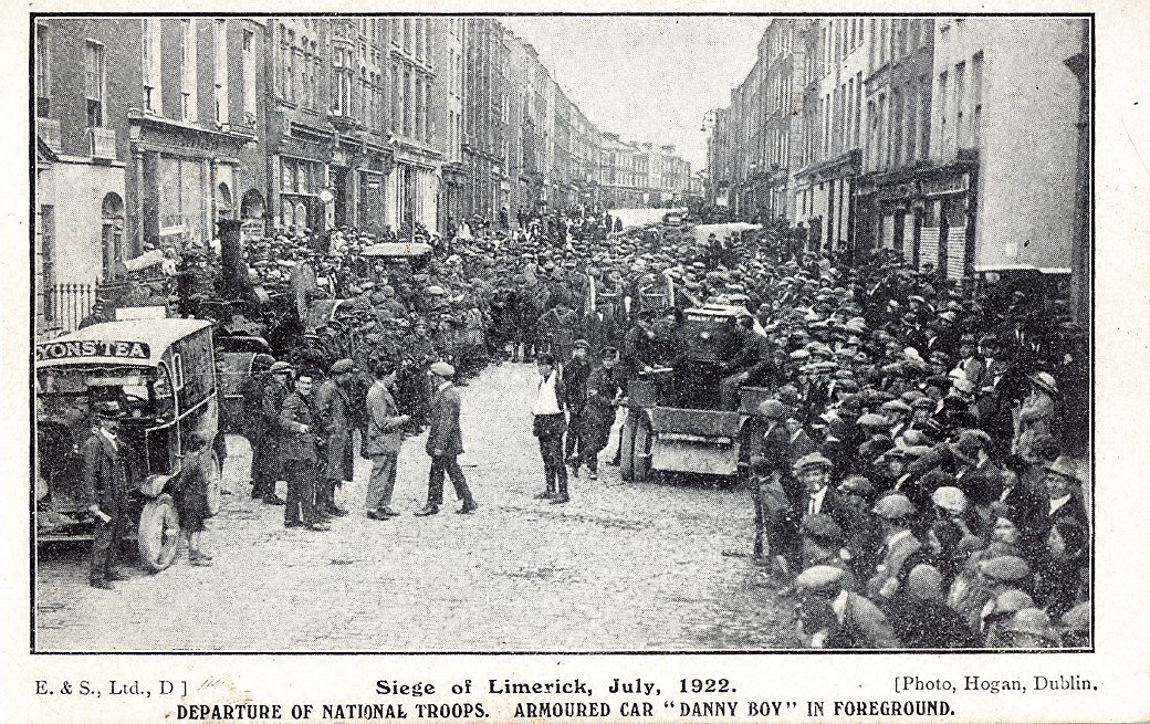 LimerickMuseum's tweet image. #OTD in 1922... 

The Civil War tore through #Limerick city in a siege that lasted eleven days. A week of sniping, running street battles and dramatic but ineffective raids by armoured cars on fortified positions resulted in stalemate. #History #Postcards #siege #civilwar