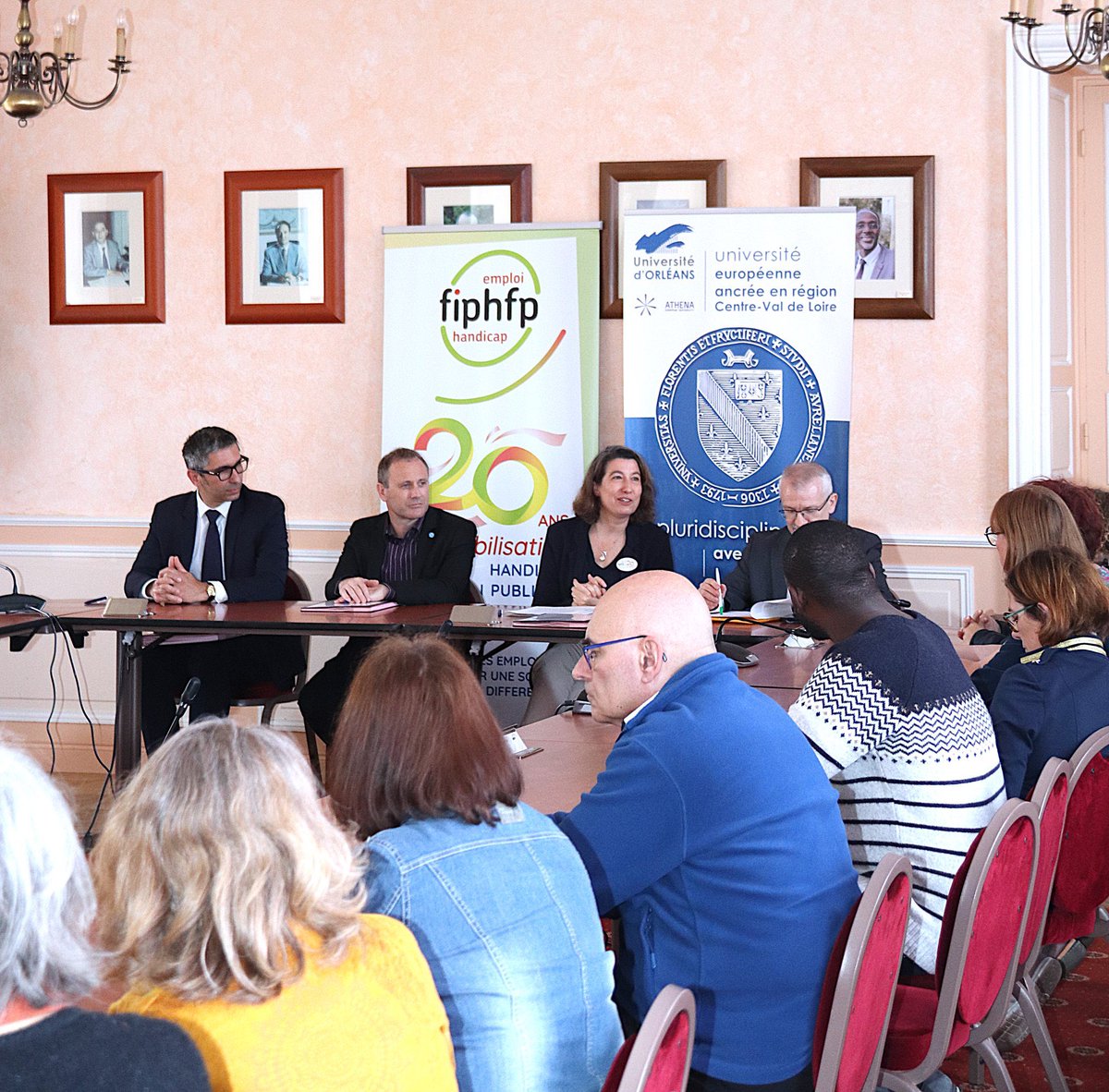 Didier Chavrier 🇫🇷🇪🇺 (@dchavrier) on Twitter photo La signature ce jour d’une nouvelle convention entre l’<a href="/Univ_Orleans/">Université d'Orléans</a> et le <a href="/FIPHFP/">FIPHFP</a> marque la volonté de notre université de poursuivre et renforcer ses actions en faveur de l’inclusion professionnelle des personnes en situation de handicap <a href="/ac_orleanstours/">Académie d'Orléans-Tours</a> La signature ce jour d’une nouvelle convention entre l’<a href="/Univ_Orleans/">Université d'Orléans</a> et le <a href="/FIPHFP/">FIPHFP</a> marque la volonté de notre université de poursuivre et renforcer ses actions en faveur de l’inclusion professionnelle des personnes en situation de handicap <a href="/ac_orleanstours/">Académie d'Orléans-Tours</a>