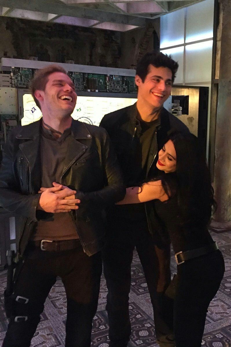 #Shadowhunters #SaveShadowhunters #ReturnToTheShadows