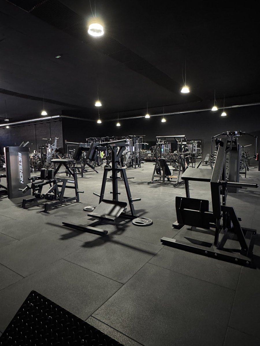 Emma🖤 tweet media