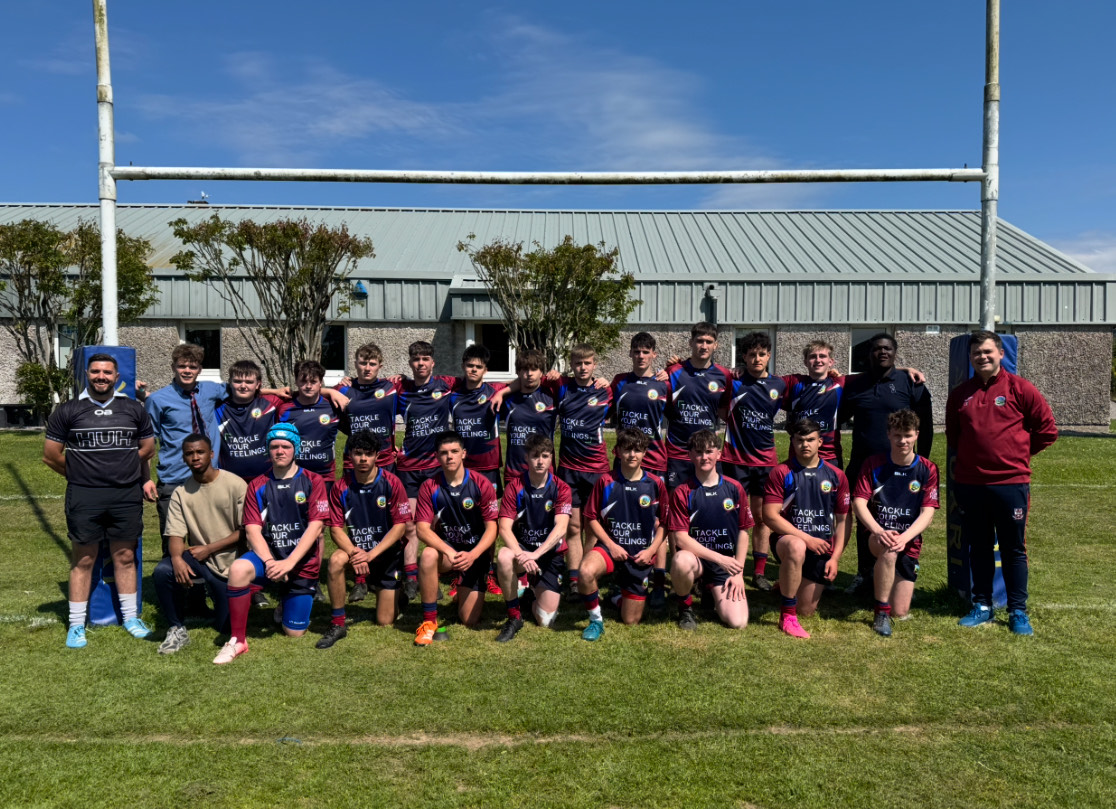 Our senior rugby team faced off against Colaiste Muire Crosshaven today, in the first ever ‘Carrig Cup’ in memory of our late caretaker, Nigel Herlihy. The cup, sponsored by our staff member @TeachWithTadgh , marks the start of a new rugby competition between local schools.