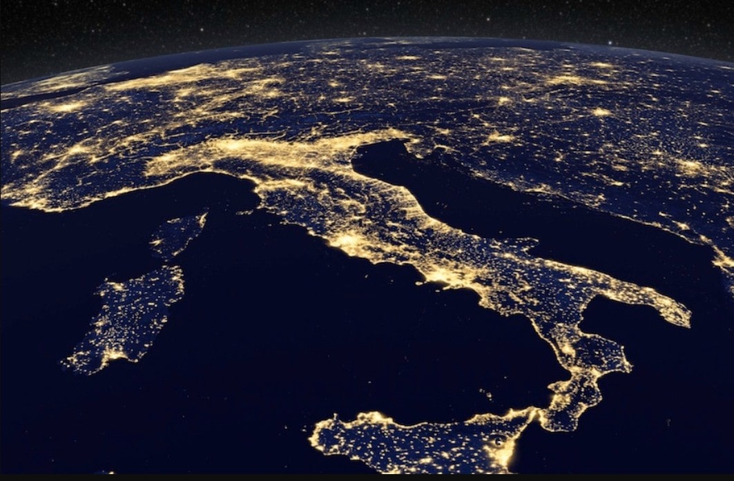 La #geografia che unisce il mondo torna a Roma.
Il 14 e 15 maggio alla Conferenza Esri Italia 2025, il più importante evento italiano dedicato a #GIS e #geospatial
#GeoAI #Sostenibilità #IntelligenzaArtificiale #TheScienceOfWhere #ConEsri2025  #AI 
geosmartmagazine.it/2025/05/12/con…