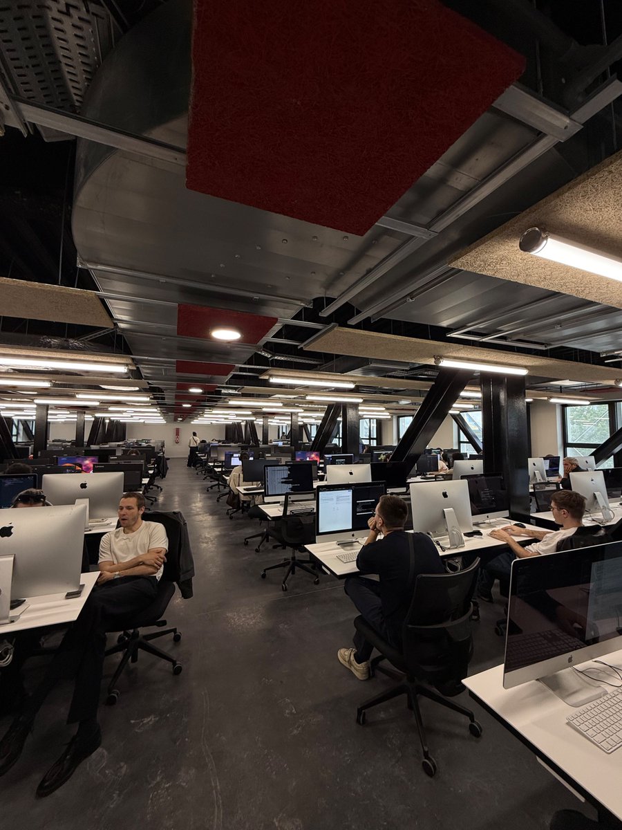 yuidvg's tweet photo. Le nouveau bâtiment scolaire 🤩 
#42Paris https://t.co/NLOkm5kZAg
