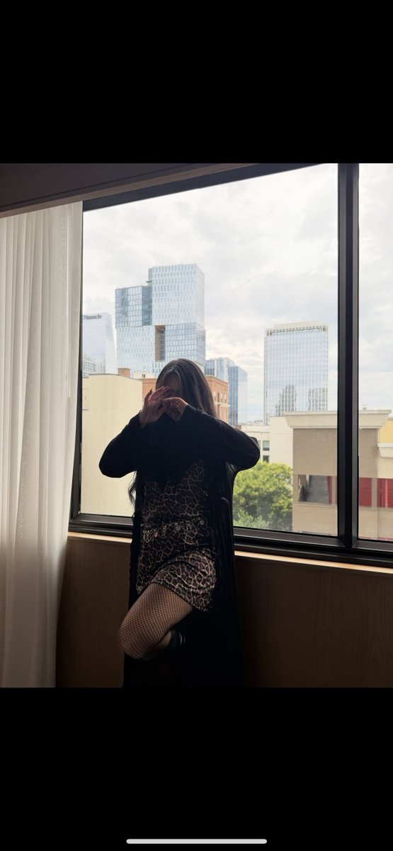 HaleyGvf's tweet photo. I’m pretending this is what Jake saw. Please let me be delusional https://t.co/ilLlScqqav