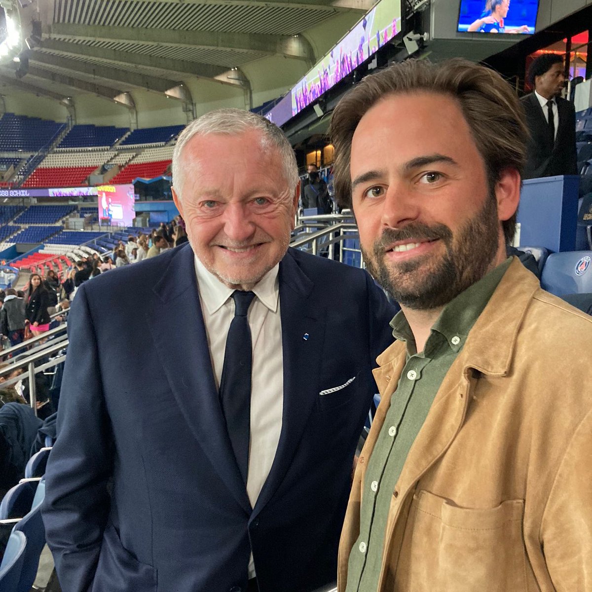 Antoine de Jerphanion (@2jerph) on Twitter photo Heureux d’avoir échangé avec <a href="/JM_Aulas/">Jean-Michel AULAS</a>. Il incarne une vision, une exigence et un vrai sens du collectif qui résonnent bien au-delà du monde sportif.
La <a href="/villedelyon/">Ville de Lyon</a> a besoin de son leadership pour retrouver son dynamisme et son ambition.
#Lyon #Dynamique Heureux d’avoir échangé avec <a href="/JM_Aulas/">Jean-Michel AULAS</a>. Il incarne une vision, une exigence et un vrai sens du collectif qui résonnent bien au-delà du monde sportif.
La <a href="/villedelyon/">Ville de Lyon</a> a besoin de son leadership pour retrouver son dynamisme et son ambition.
#Lyon #Dynamique