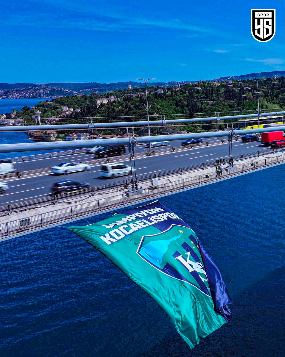 🌉 Şampiyon Kocaelispor'un bayrağı, Fatih Sultan Mehmet Köprüsü’ne asıldı.