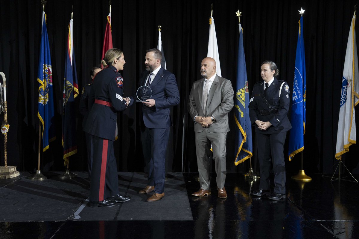 Sgt Alexis Petrovic of the Hamilton Police Service is the 2025 OWLE Community Service Award recipient. Through initiatives like the FTR Women’s Golf Tournament, she raised over $163K for women’s programs and supports multiple youth initiatives.