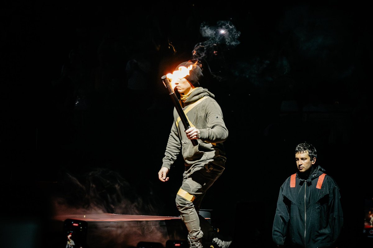 gracr0c's tweet image. twenty one pilots in Manchester !!
on my point and shoot &lt;3
#clancymanchester