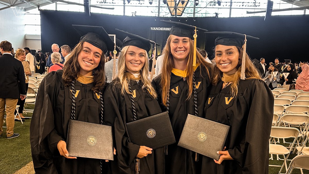 Congrats to our grad students who earned their master's degree over the weekend!