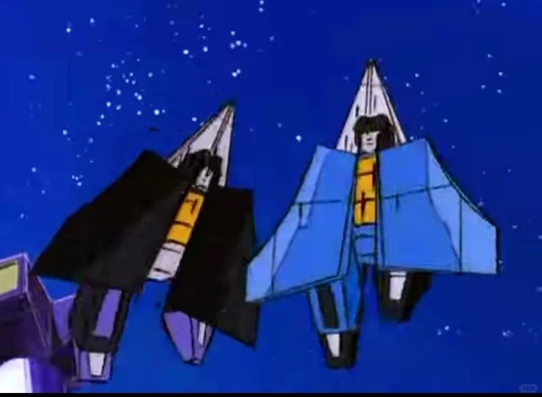 Relti_AH's tweet image. #Transformers #starscream #thundercracker #skywarp
When do caged birds fly🐦