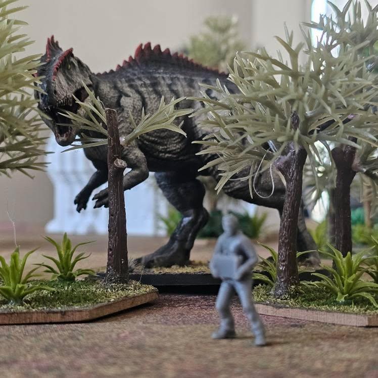 CloneaSaurusMG's tweet image. Will you be able to secure the package for your team? Or will you end up as dino chow?

#Cloneasaurus