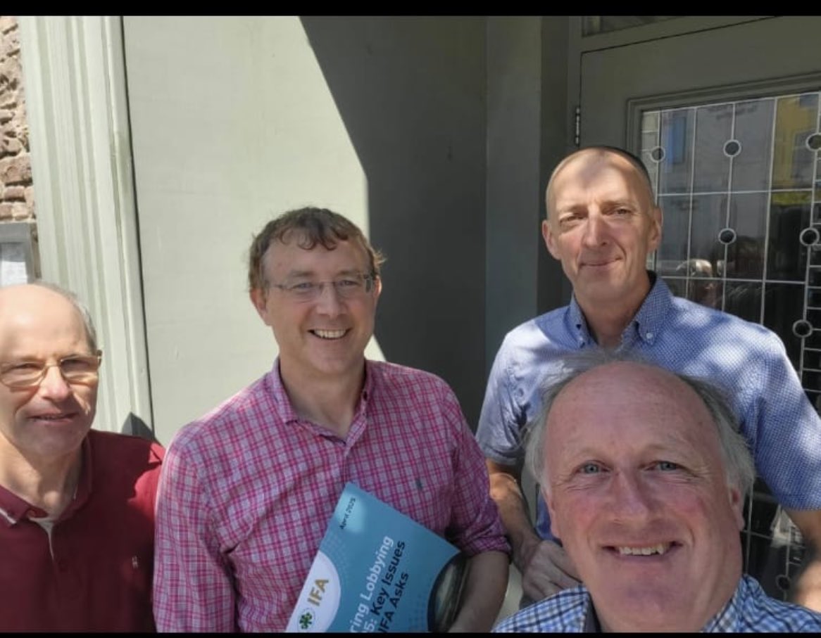jj_hartnett's tweet image. A delegation from West Cork @IFAmedia met with @AindriasMoynih1 today as part of @IFAmedia spring lobbying campaign. Issues around Nitrates Derogation, TB, Gaec-2, Acres and Mercosur were all discussed in detail.