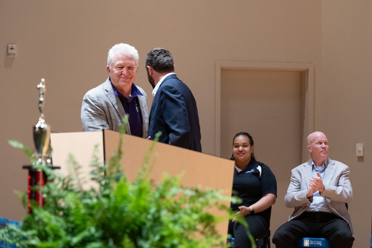 LSMSA's tweet image. Everyone involved with #LSMSA Athletics would like to send a heartfelt "thank you" to @NSUDemonsMBB legend Mike McConathy. Coach McConathy served as guest speaker at the LSMSA Athletics Banquet, where he delivered a rousing call for students to stand by their principles. 🏆