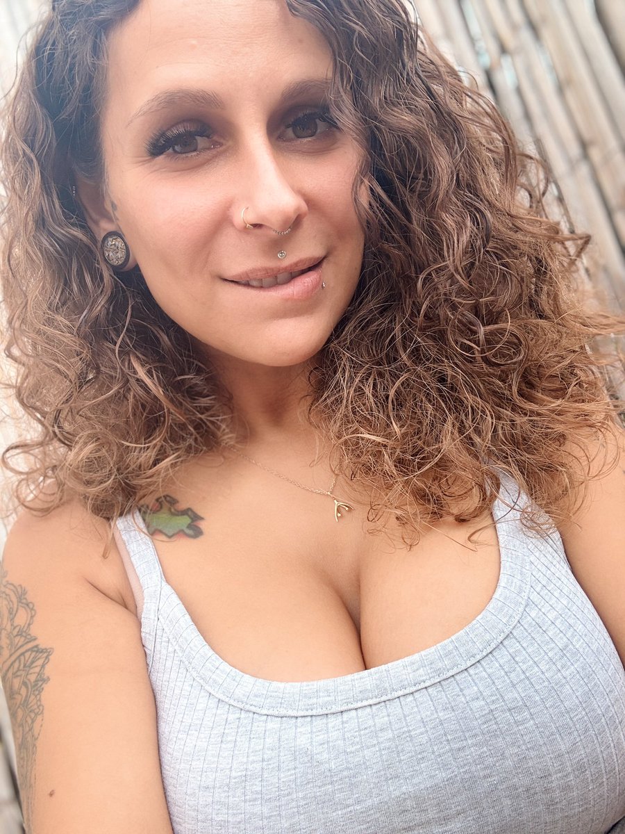 Any plans for this evening? 🥰