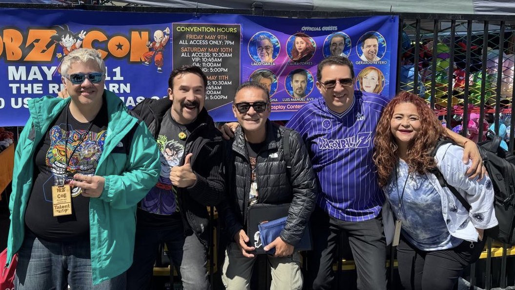 Luis Manuel Ávila (@avilaluismanuel) on Twitter photo 🙏🏻 Gracias al gran fandom de #Salinas #California #USA 🇺🇸 ¡Un placer visitarlos! 🎙️ #DoblajeLatino 🇲🇽
<a href="/LaloGarx/">Lalo Garza</a> <a href="/AvilaLuisManuel/">Luis Manuel Ávila</a> <a href="/ccp_mario/">Mario C Castañeda P.</a> <a href="/GerardoReyero/">Gerardo Reyero Muñoz</a> <a href="/LAU_TOR_OFICIAL/">Laura torres</a> 🎭
#dbzcon #bigredbarn #thefunkoflash
👏🏻👏🏻👏🏻 🙏🏻 Gracias al gran fandom de #Salinas #California #USA 🇺🇸 ¡Un placer visitarlos! 🎙️ #DoblajeLatino 🇲🇽
<a href="/LaloGarx/">Lalo Garza</a> <a href="/AvilaLuisManuel/">Luis Manuel Ávila</a> <a href="/ccp_mario/">Mario C Castañeda P.</a> <a href="/GerardoReyero/">Gerardo Reyero Muñoz</a> <a href="/LAU_TOR_OFICIAL/">Laura torres</a> 🎭
#dbzcon #bigredbarn #thefunkoflash
👏🏻👏🏻👏🏻